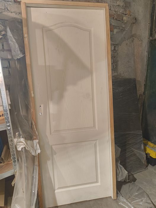 Интериорна врата с каса 80/200 см – нова