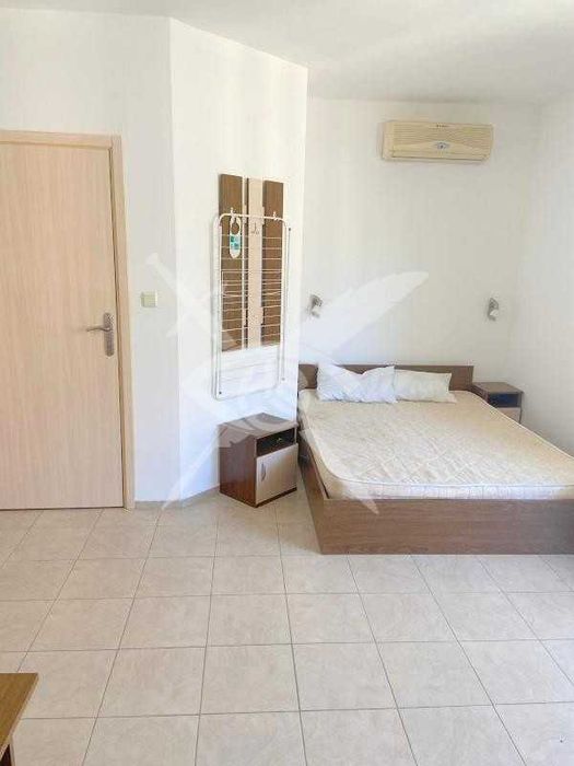 Дава се под наем Едностаен апартамент в к.к. Слънчев бряг - 40 кв.м за 39000 € - Снимка #1