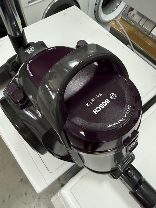 Прахосмукачка Bosch Serie 2 Контеинер