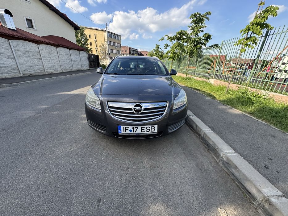 De vanzare Opel insignia  2010
