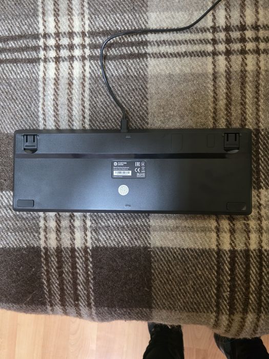 Геймърска механична клавиатура Canyon Gaming RGB – червени суичове