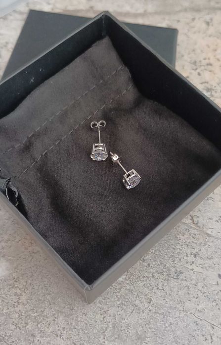 Сребърни нежни обеци