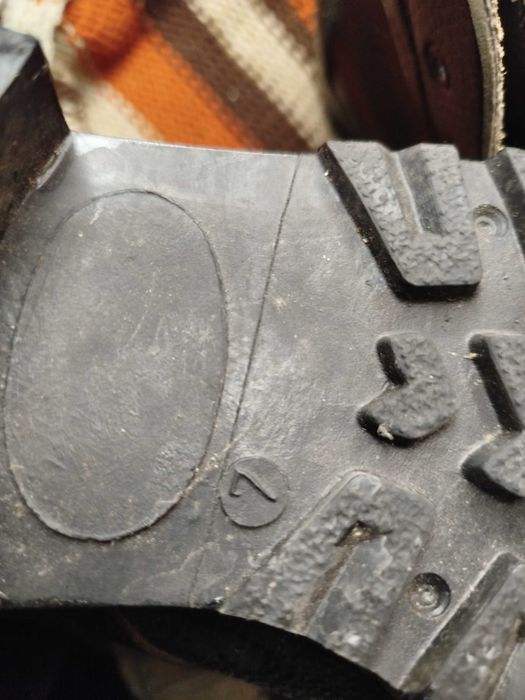 Работни обувки без пластина размер 41