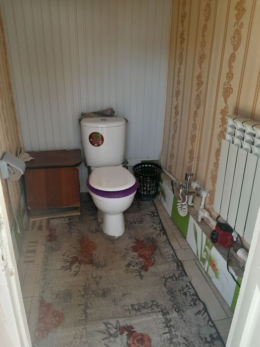 Uy sotiladi.3.5 sotix.4 xona