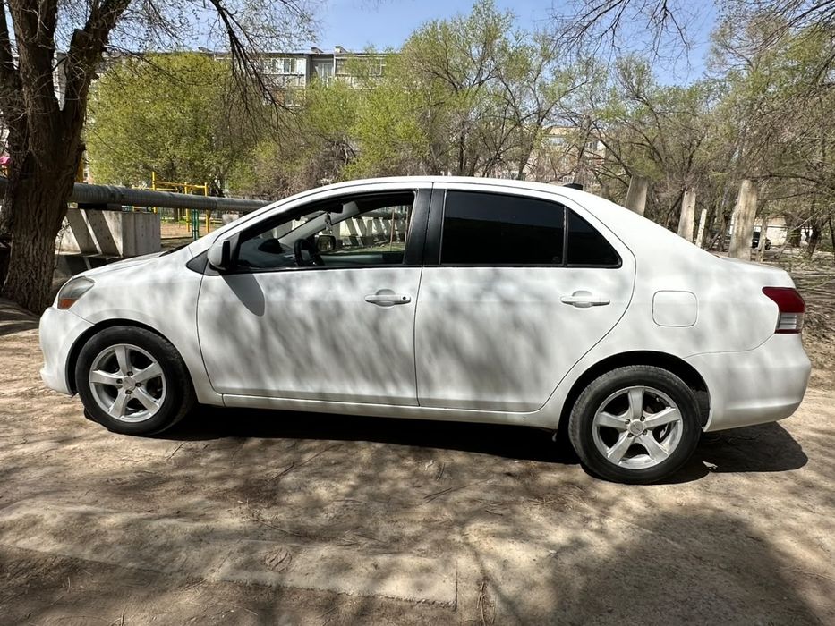 Toyota yaris  2009 жылғы
