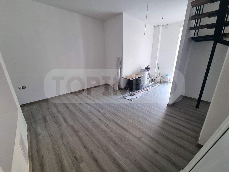 Под наем помещение в района на Колхозен пазар