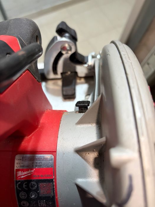 Milwaukee M18BLCS66 Акумулаторен безчетков ръчен циркуляр