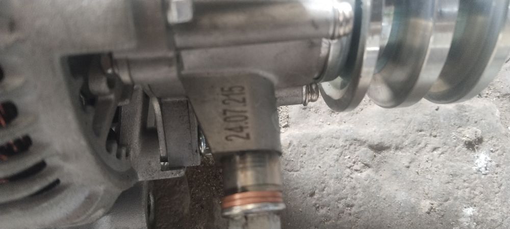 Генератор 2лте Тойота