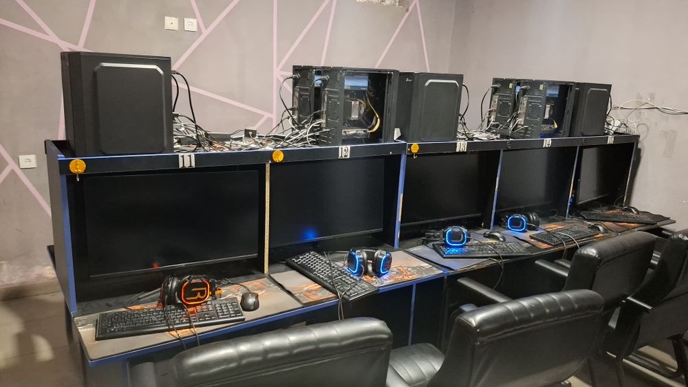 Game club uchun 10 kompyuter 1 ta glavni