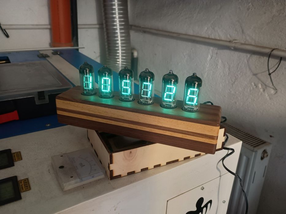 Ceas afișaj electronic