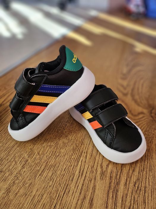 Оригинални маратонки Adidas