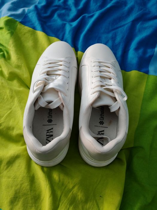 Sneakers Zara albi mărimea 43