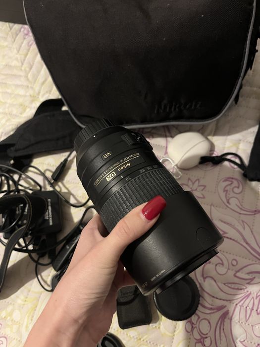 Nikon D5000 + 2 обектива NIKON 18-55mm DX , + NIKON 55-300mm DX