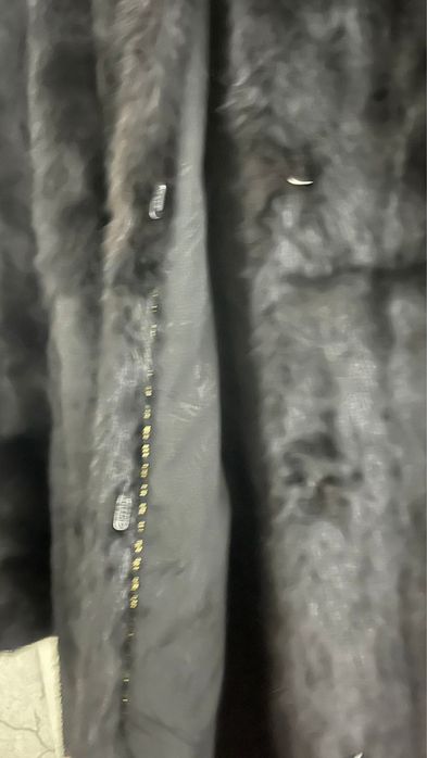 Норка шуба сатылады.