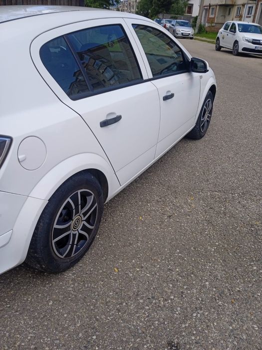 Vând Opel astra H 2009