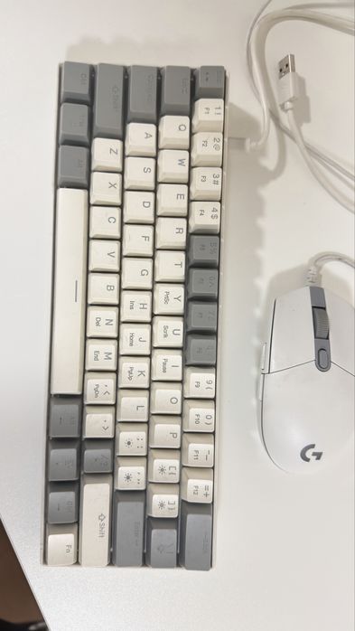Клавиятура и мышка logitech g102