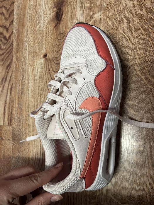 Бели маратонки Nike