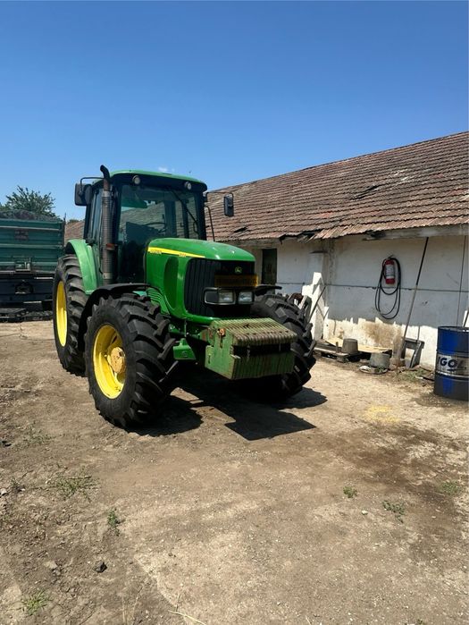 John  Deere 6920.