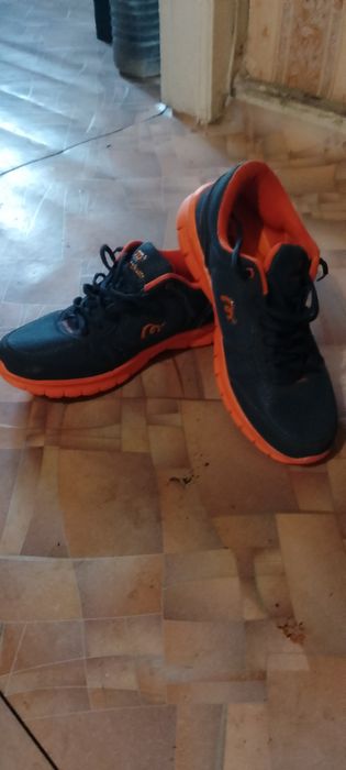 Кросовки Nike новые
