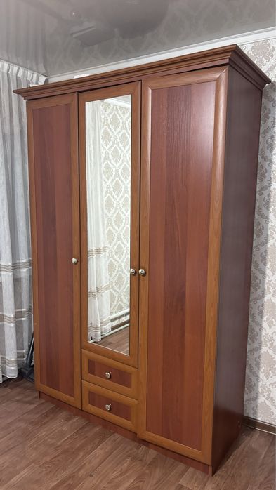 Продам спальный гарнитур