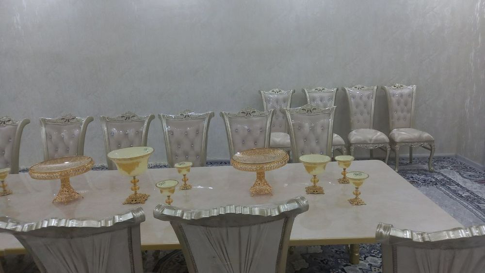 Стол новый   2  в одном  стол и   хан тахта