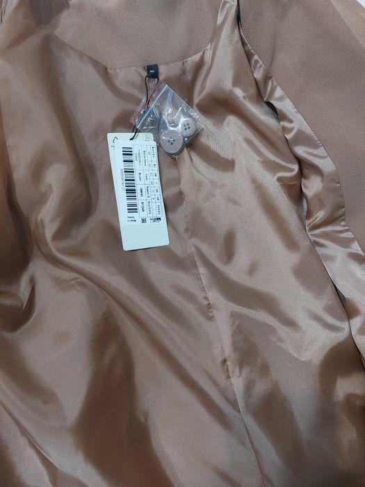 Елегантен дамски костюм- блейзър и панталон, каки/кафяв