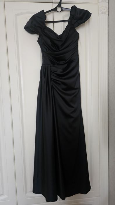 Продам вечернее платье в пол