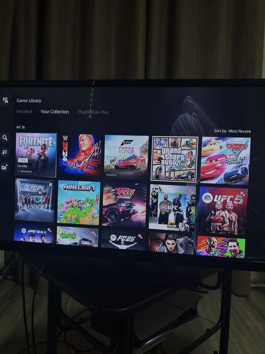 Конзола PlayStation 5 (1 TB) + 6 ИГРИ