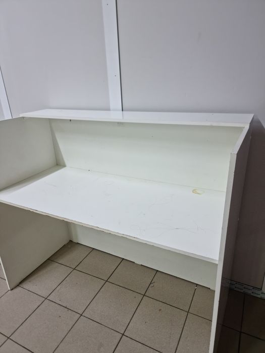 Продам Стол  Ресепшн