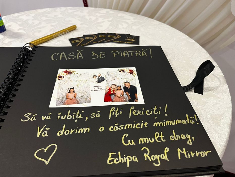 Oglinda foto cabina foto oglinda magica photo booth pentru evenimente nunti, botezuri, cumatrii, babyreveal banchete zile de nastere majorate etc