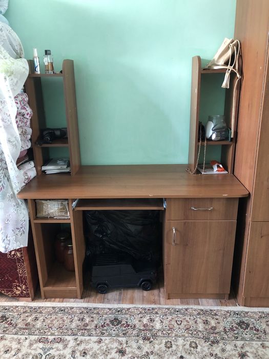 Компютерный стол  тумбочка