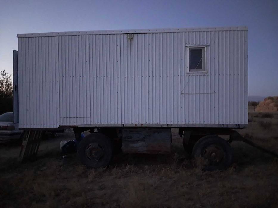Продам передвижной жилон вагончик 6x2.5 м