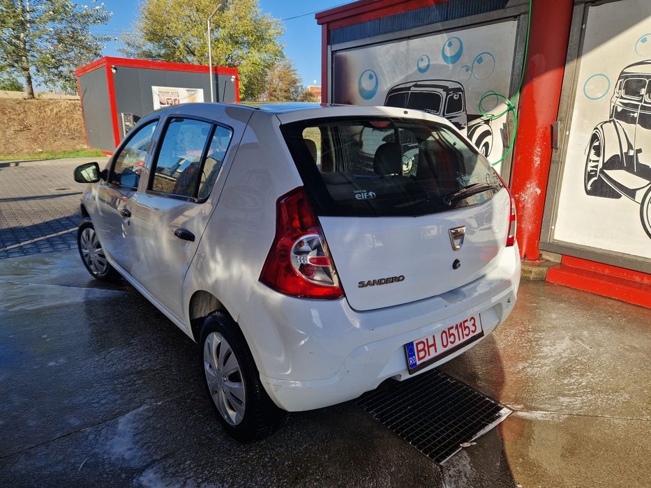 Vînd Dacia Sandero