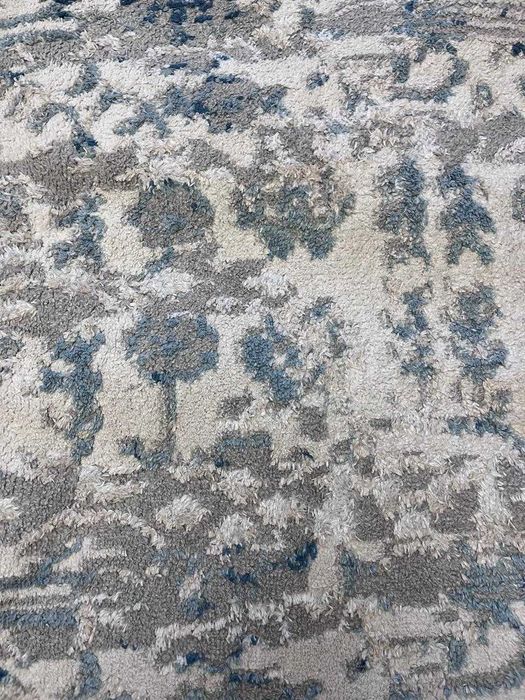 Продам ковер б/у в отличном состоянии