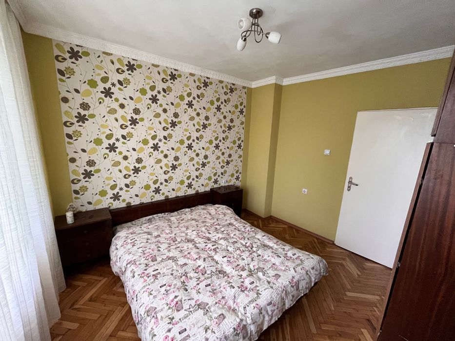 Дава се под наем Двустаен апартамент в Плевен, Идеален център - 69 кв.м за 420 € - Снимка #5