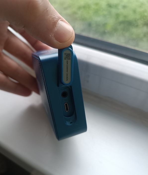 Портативная колонка JBL