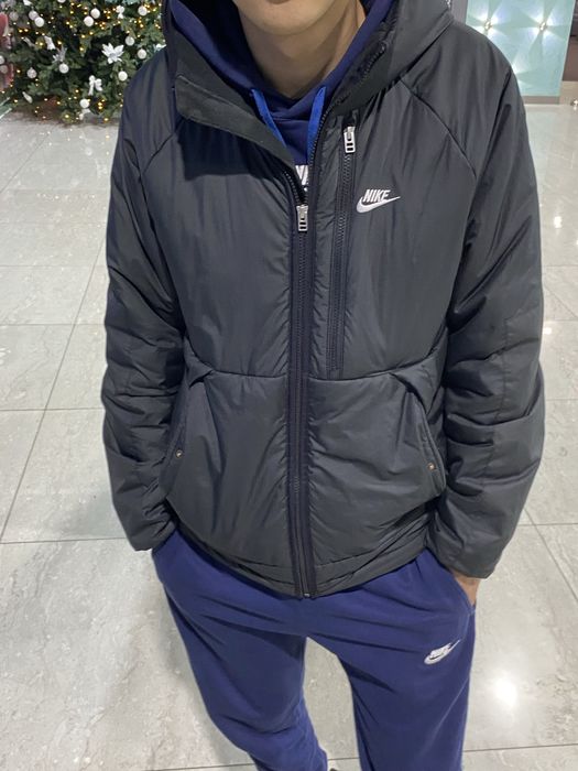 Продам Nike пуховик