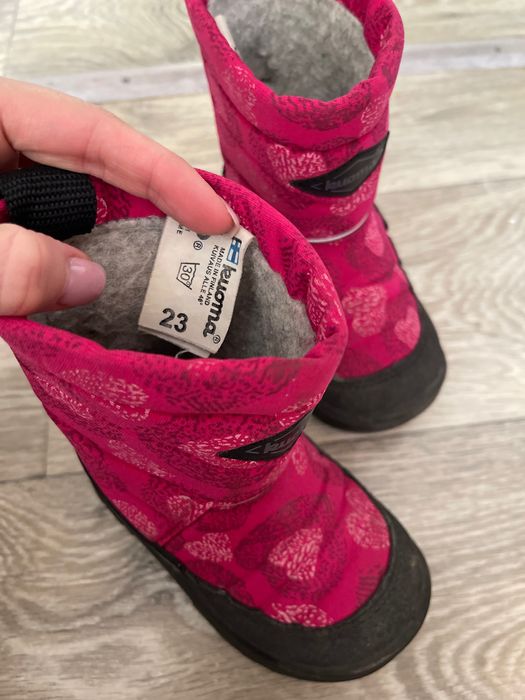 Продам детскую обувь сапоги