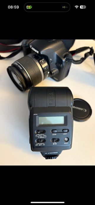 Canon EOS 500D, 15.1MP + Obiectiv EF-S 18-55mm IS.