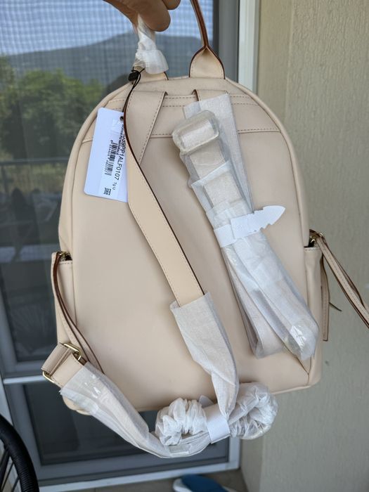 Чисто нова раница Moschino