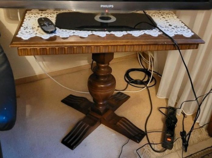 Măsuță  din lemn origine Germania