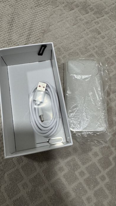 Продам новый мини Айфон 17 про макс