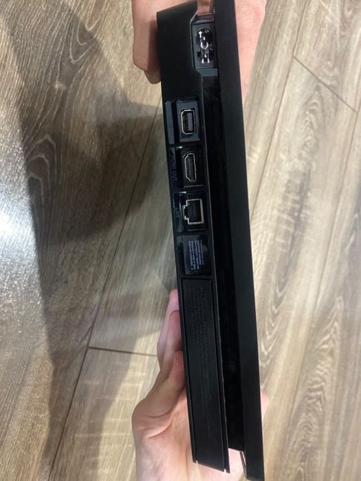 Ps4 slim 512gb с играми в дисках 5 игр