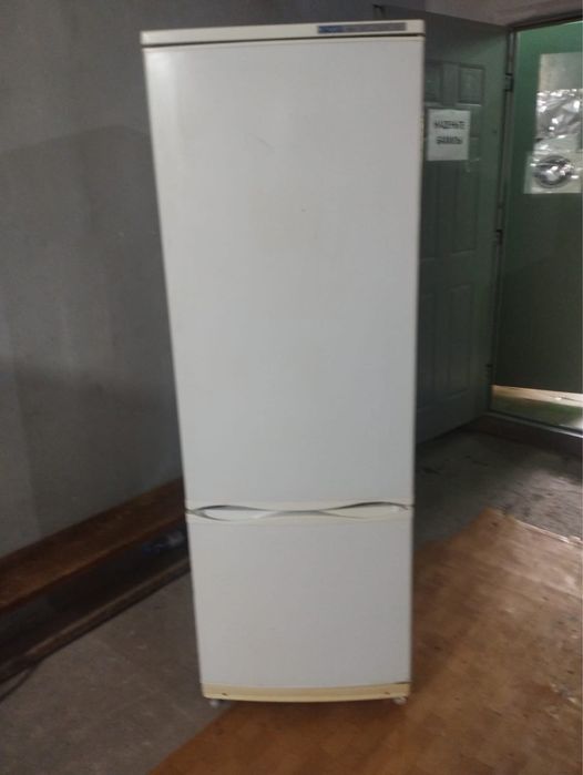 Продам холодильник
