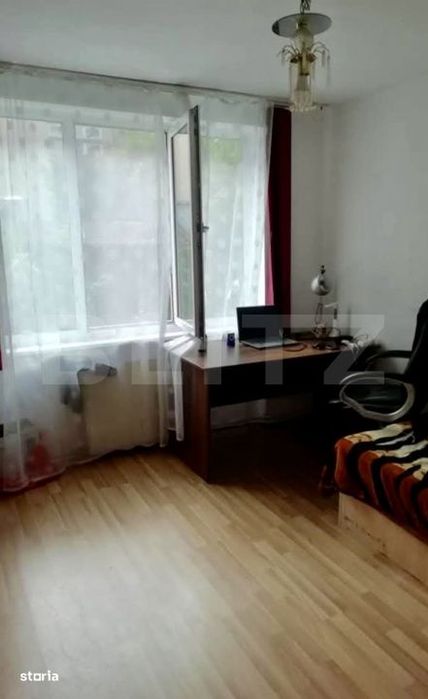 Apartament cu 3 camere, semidecomandat, 84 mp, zona Semicentrala