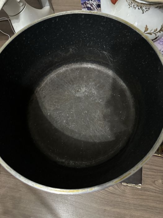 Барлық ыдыстар сатылады