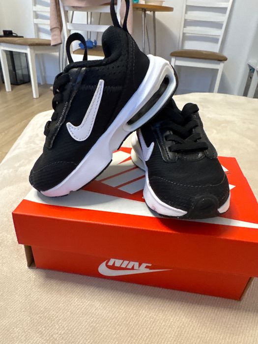 Nike air max бебешки маратонки 22 номер