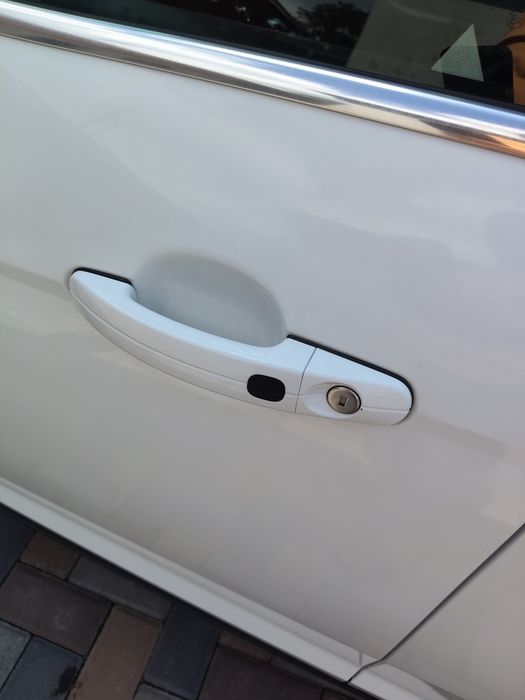 Vând Ford focus , proprietar de 5 ani, mai multe detalii la telefon