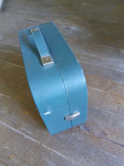 Стар грамофон в куфар