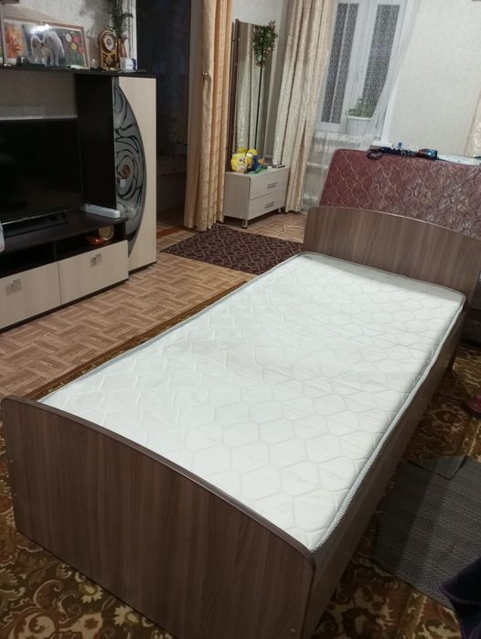Продам  кровать.